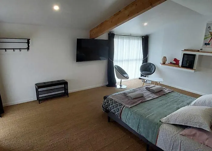 Lilas Domaine Cap De Coste * Saint-Frajou